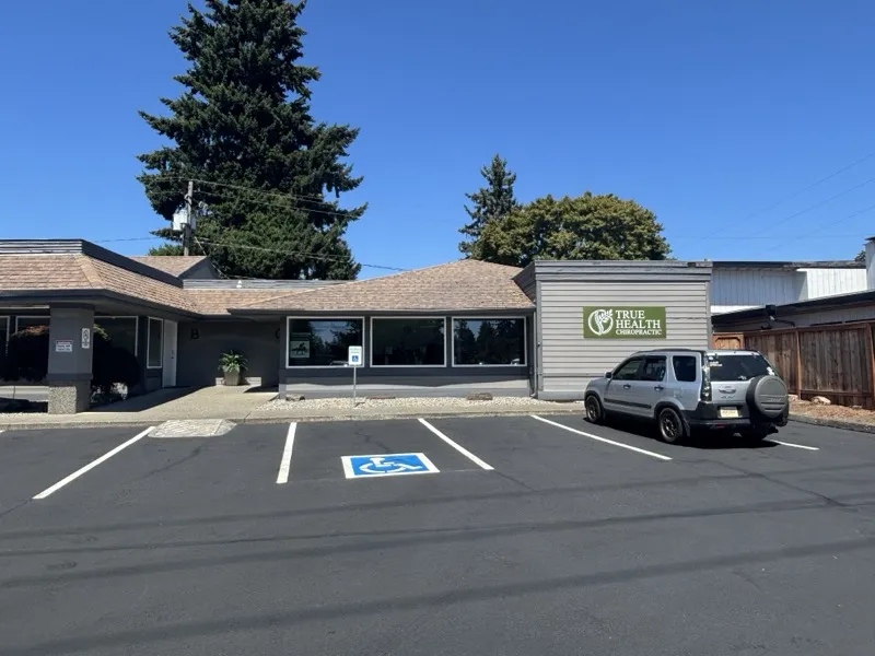 Exterior of the True Health Chiropractic clinic on Steilacoom Boulevard in Lakewood, Washington